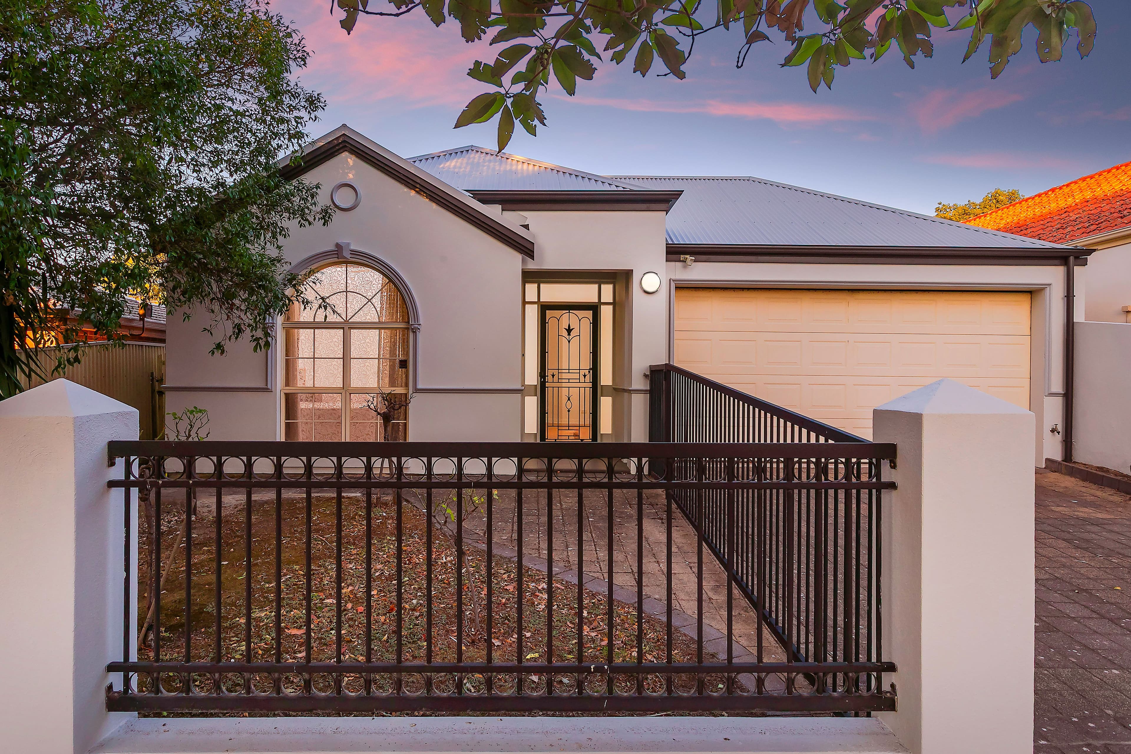 37 Stradbroke Road, Athelstone SA 5076, Athelstone - Image 1