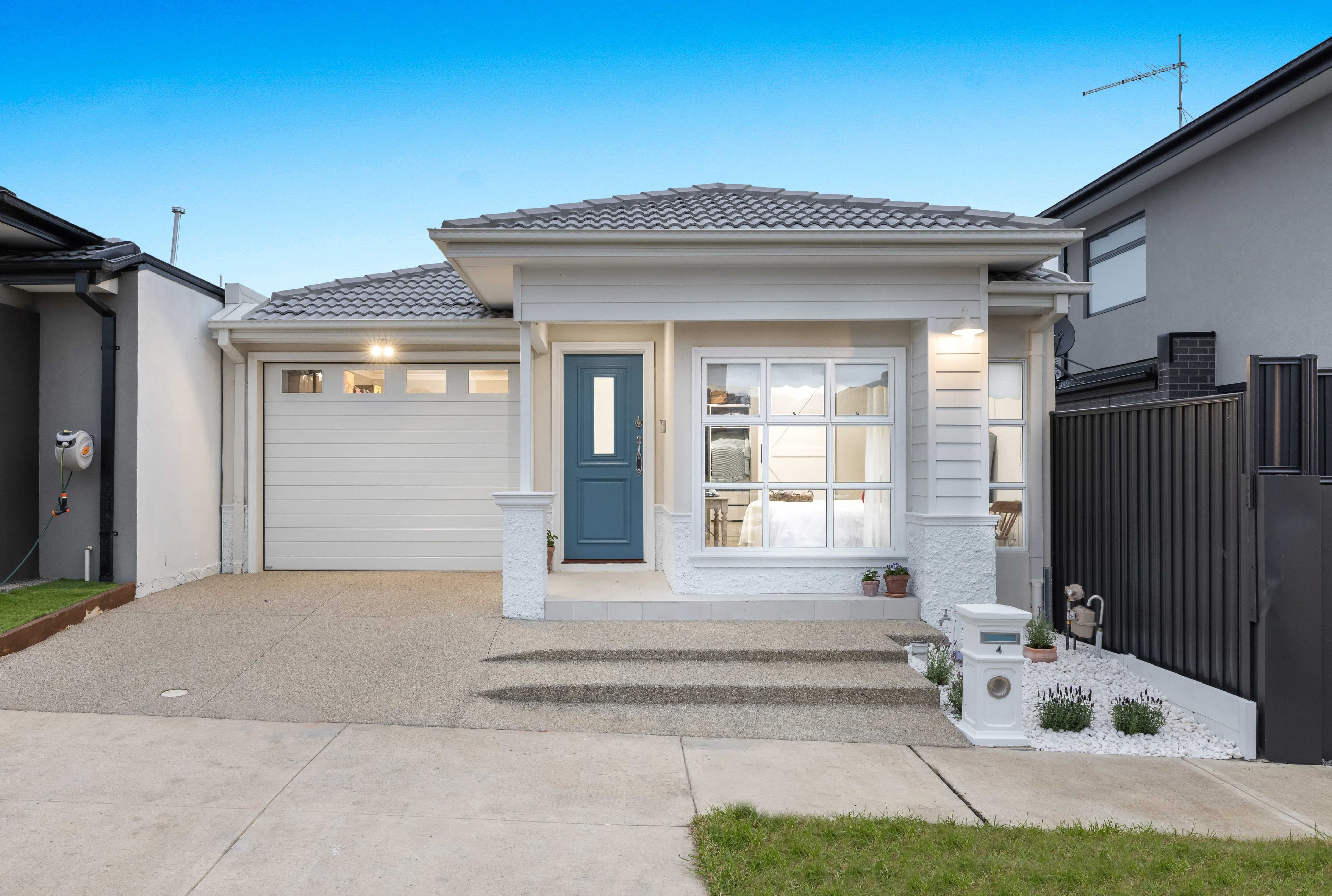4 Quebec Avenue, Craigieburn VIC 3064, Craigieburn - Image 1