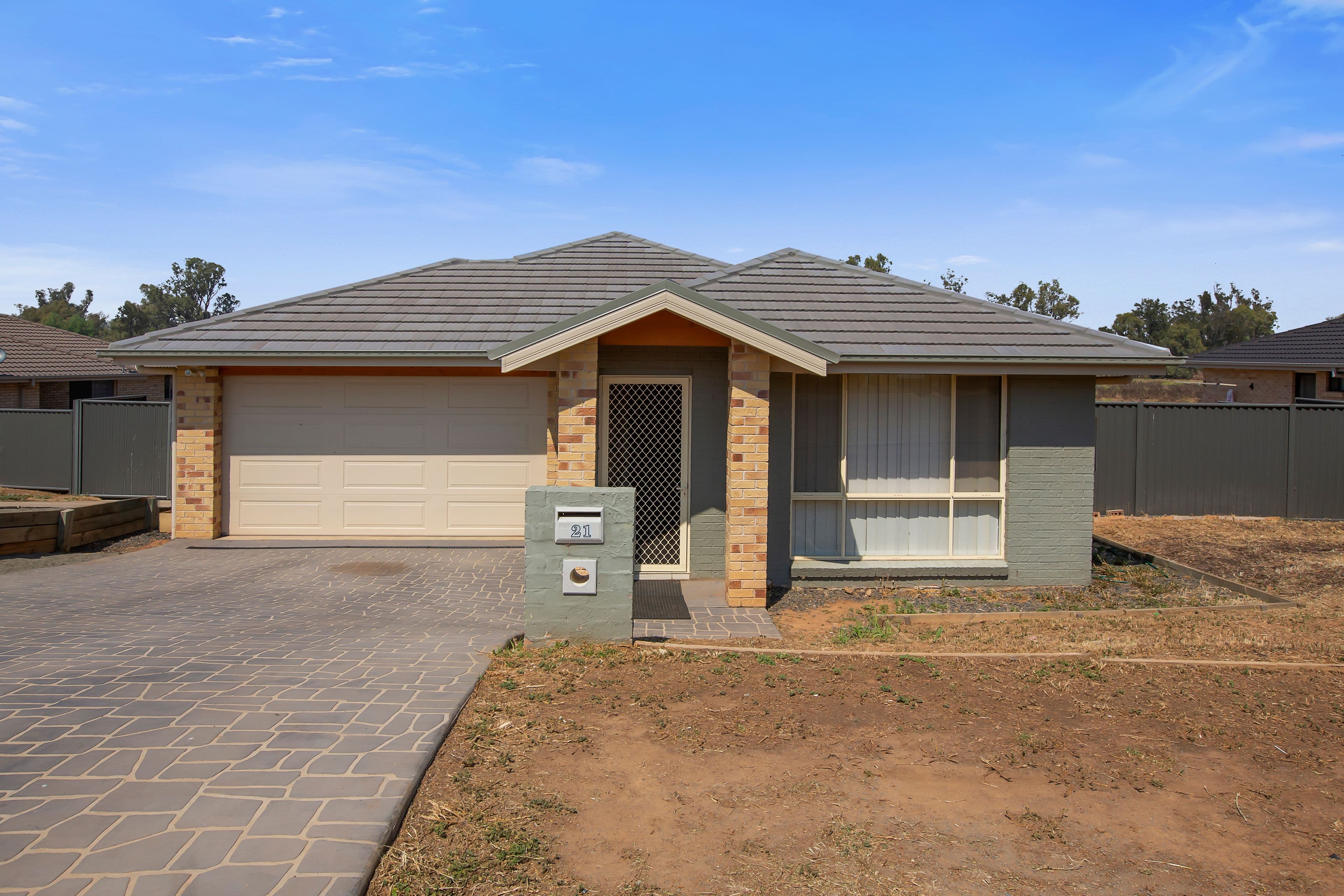21 Regal Park Drive, Tamworth NSW 2340, Tamworth - Image 1