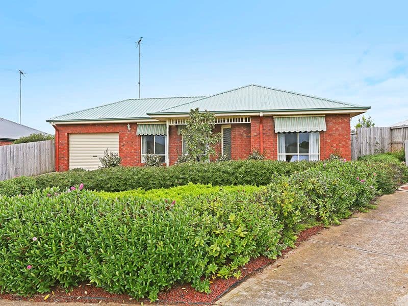 32 Shiraz Drive, WAURN PONDS VIC 3216, Waurn Ponds - Image 1