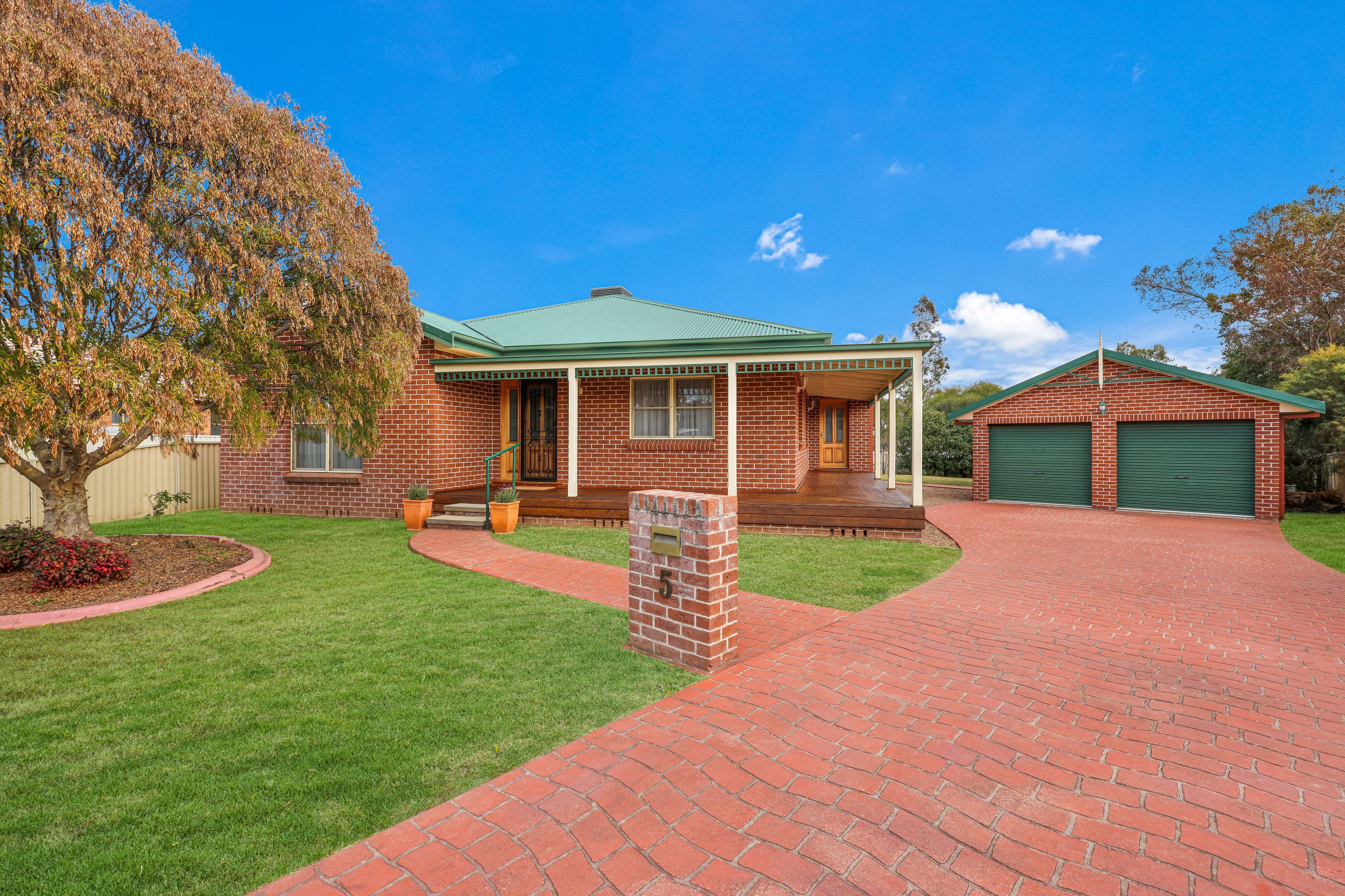 5 Nardoo Place, Tamworth NSW 2340, Hillvue - Image 1