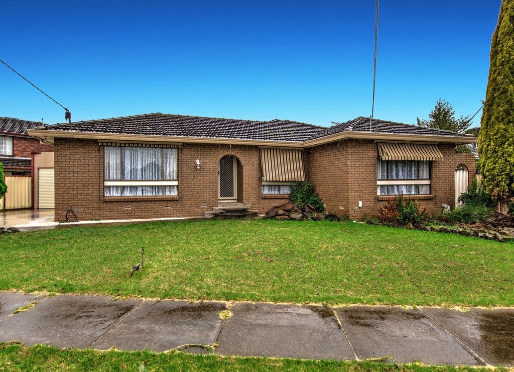 4 Redditch Crescent, Deer Park VIC 3023, Deer Park - Image 1