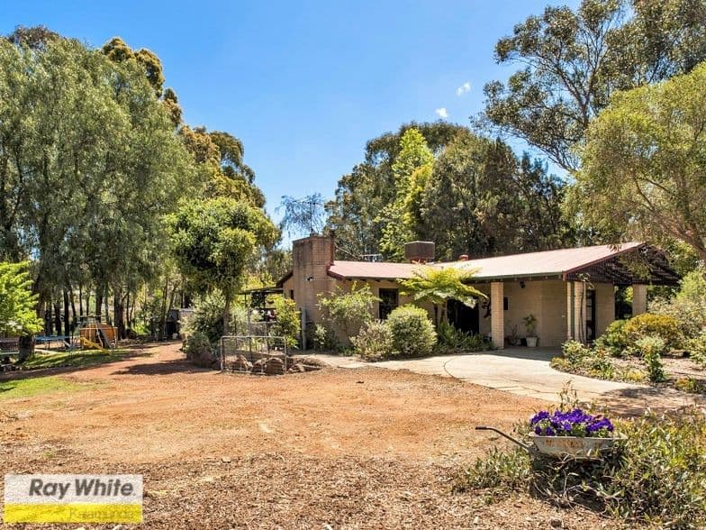 7 Eatts Road, Roleystone WA 6111, Roleystone - Image 1