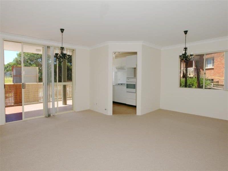 4/10 Broughton Street, Canterbury - Image 1