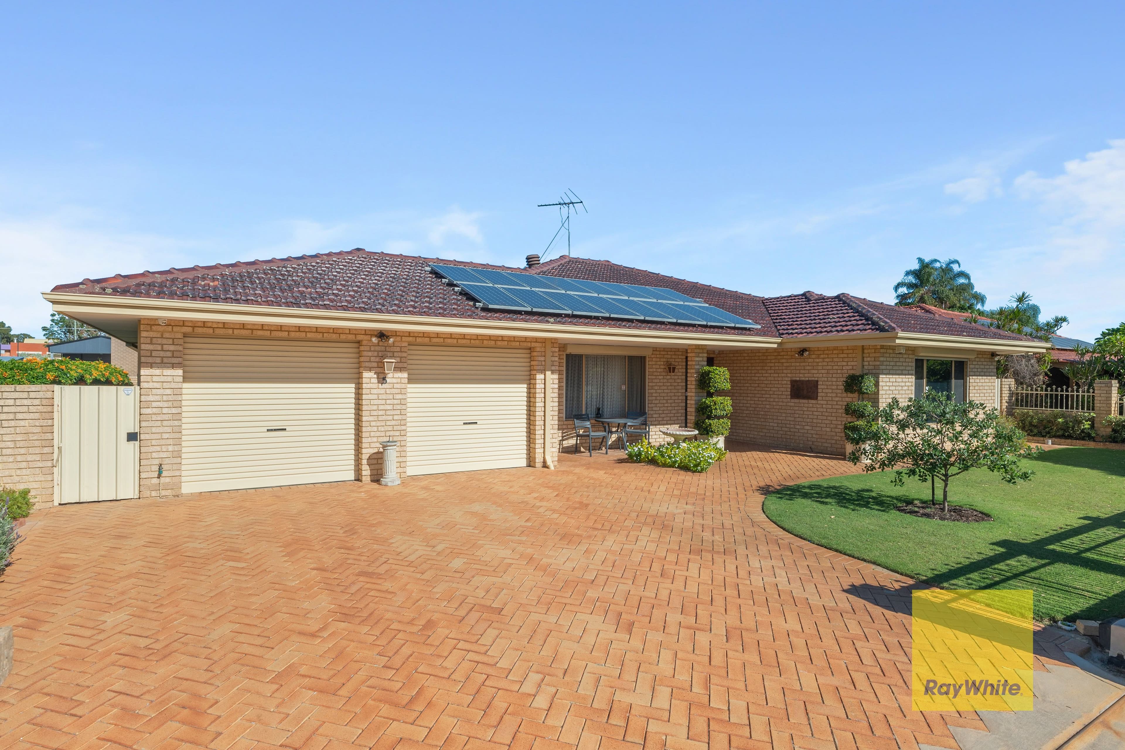 5 Farmers Green, Beechboro WA 6063, Beechboro - Image 1