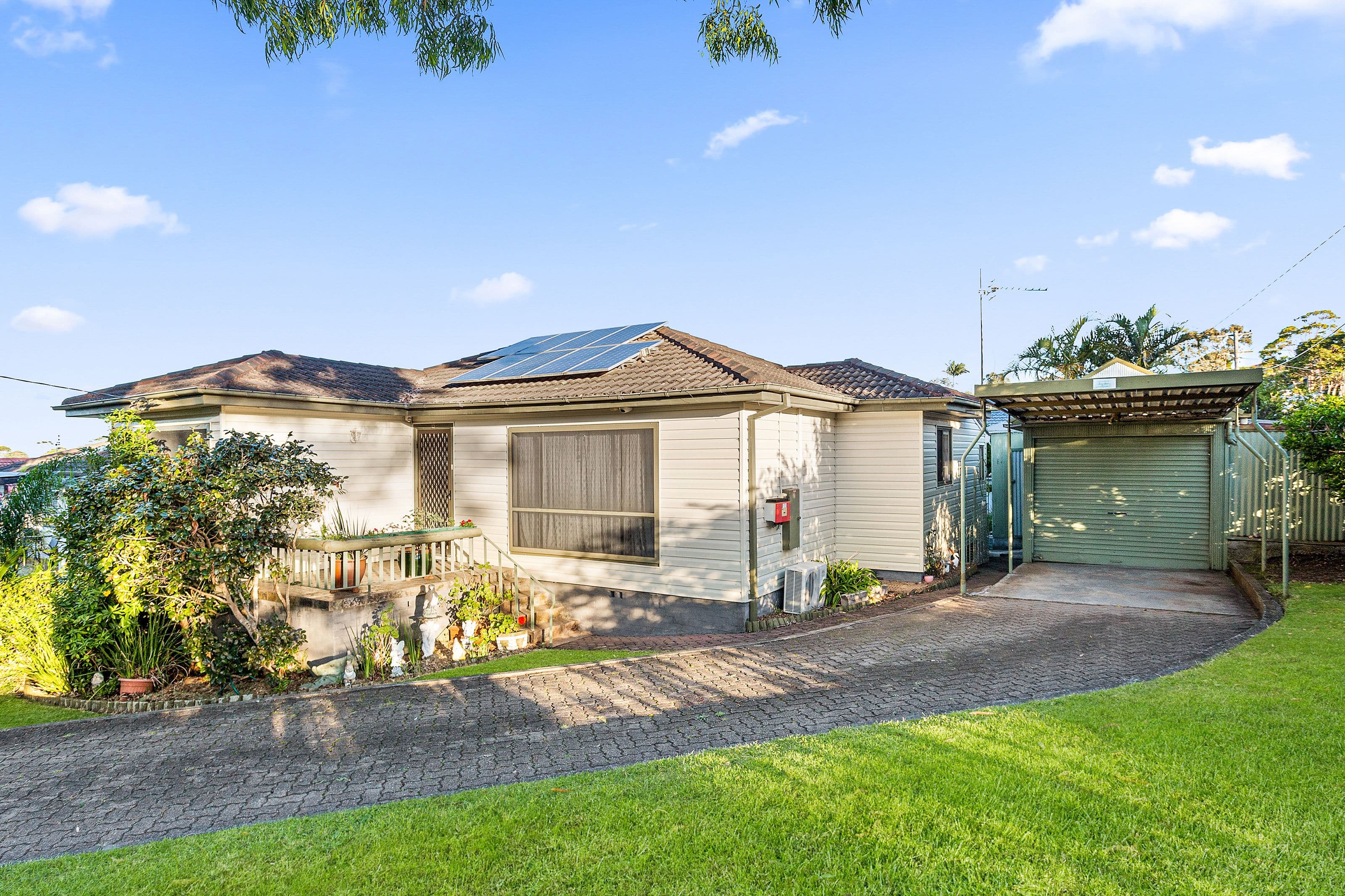 15 Carabeen Street, Barrack Heights NSW 2528, Barrack Heights - Image 1