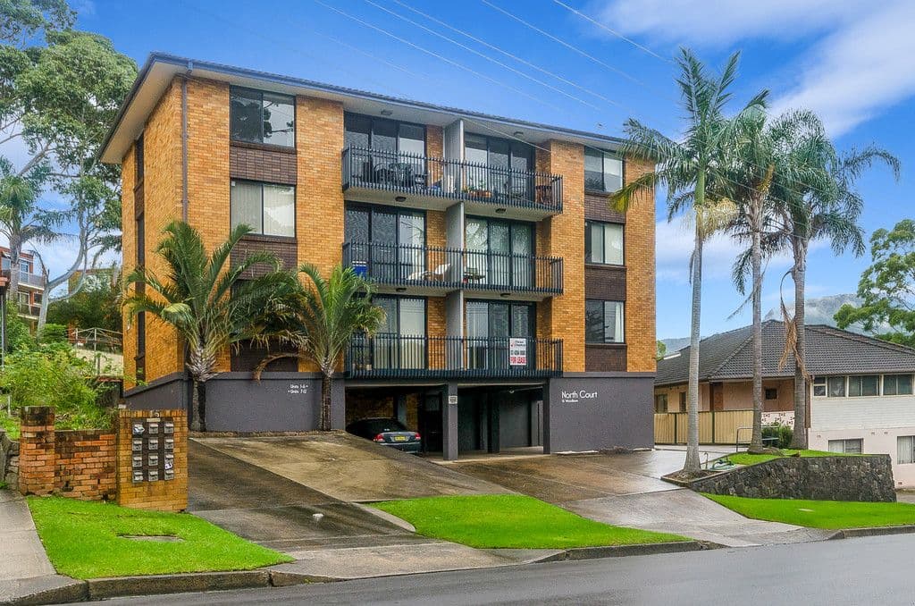 16 Woodlawn Avenue, Mangerton NSW 2500, Mangerton - Image 1