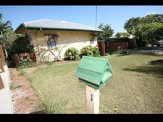 2 Hill Crescent, GLADSTONE QLD 4680, West Gladstone - Image 1