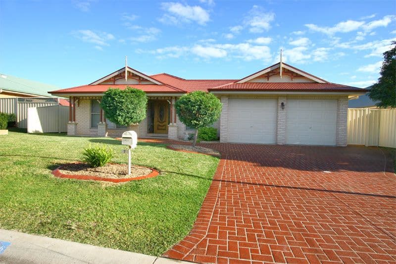 2/102 Alexander Drive, Highland Park, QLD, 4211, Highland Park - Image 1
