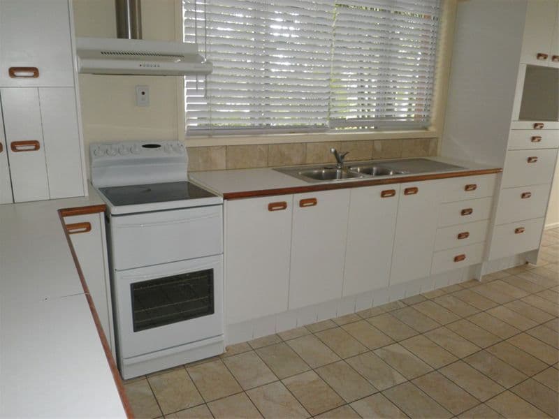216 The Esplanade, BURLEIGH HEADS QLD 4220, Burleigh Heads - Image 1