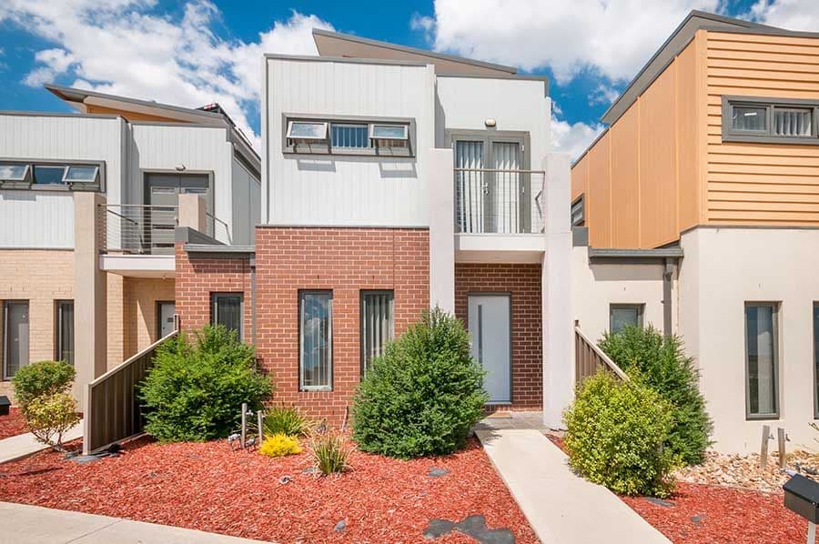 1 Clarendon Avenue, Craigieburn VIC 3064, Craigieburn - Image 1