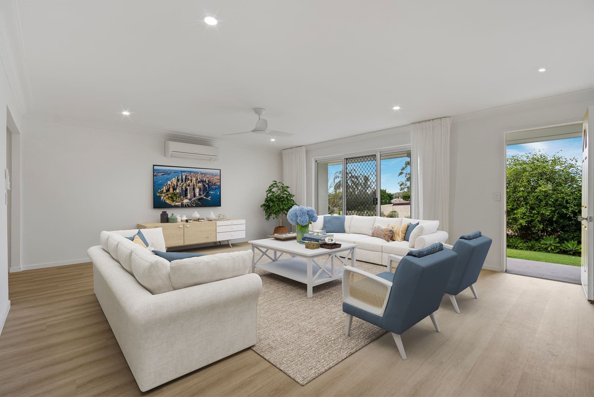 31 Yorkshire Crescent, Mount Warren Park QLD 4207, Mount Warren Park - Image 1