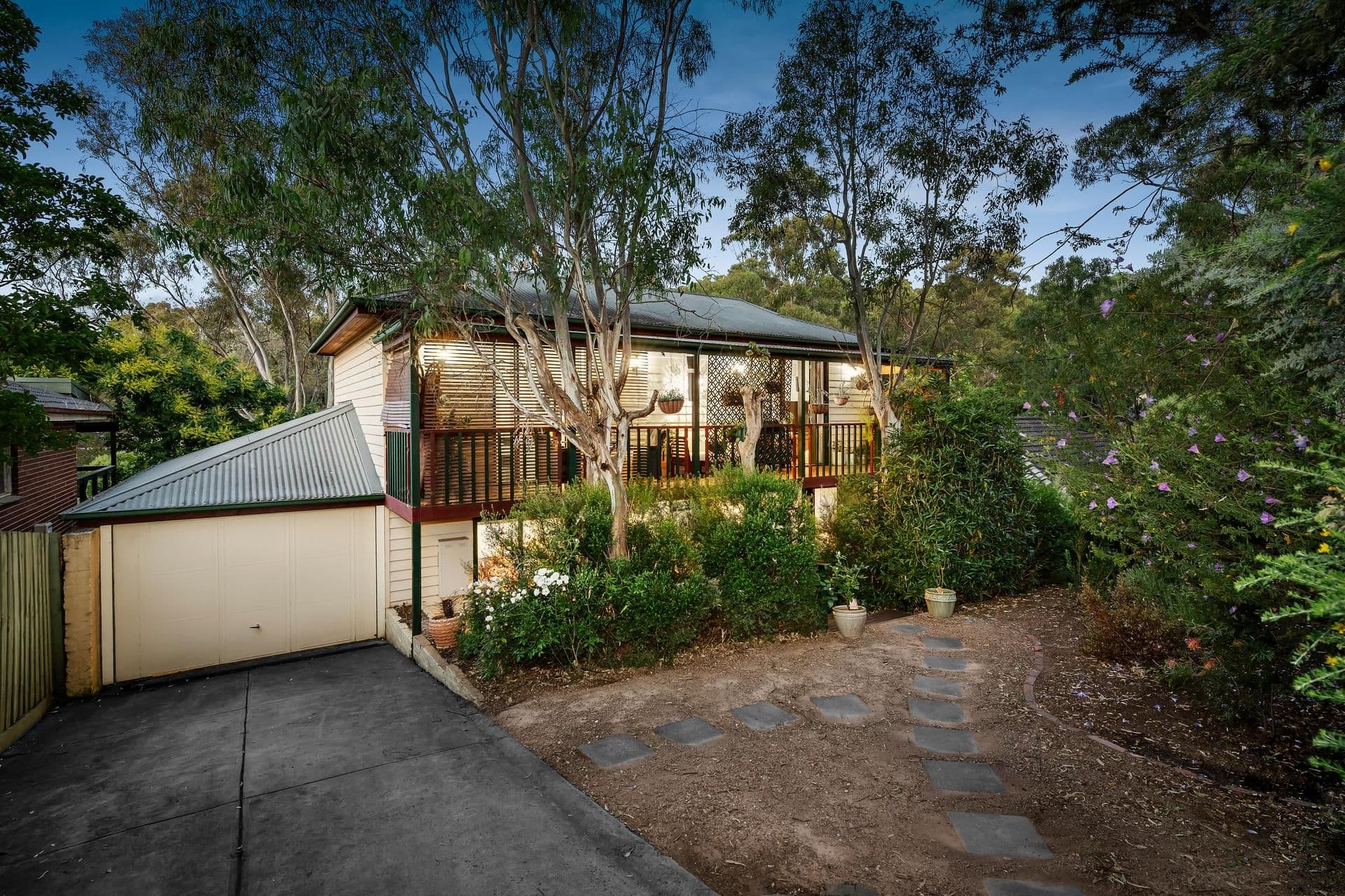 31 Bishop Avenue, Diamond Creek VIC 3089, Diamond Creek - Image 1