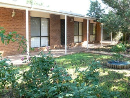 4 Thomas Place, CULCAIRN NSW 2660, Culcairn - Image 1