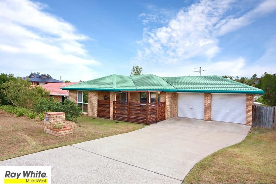 8 Meadow Place, MIDDLE PARK QLD 4074, Middle Park - Image 1