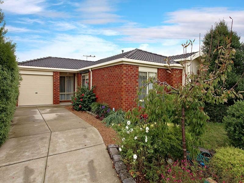 4 Flemming Avenue, Burnside - Image 1