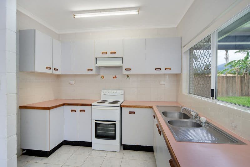 9 Paradise Close, WHITE ROCK QLD 4868, White Rock - Image 1