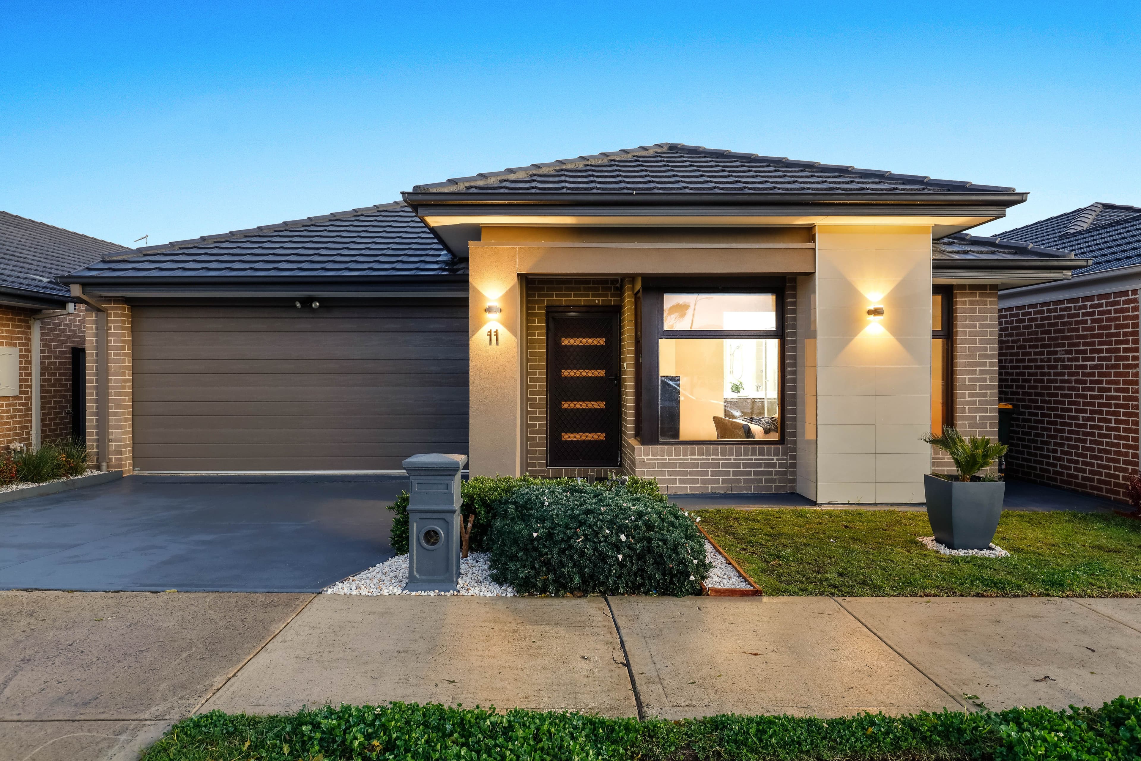 11 Kangaroo Road, Craigieburn VIC 3064, Craigieburn - Image 1