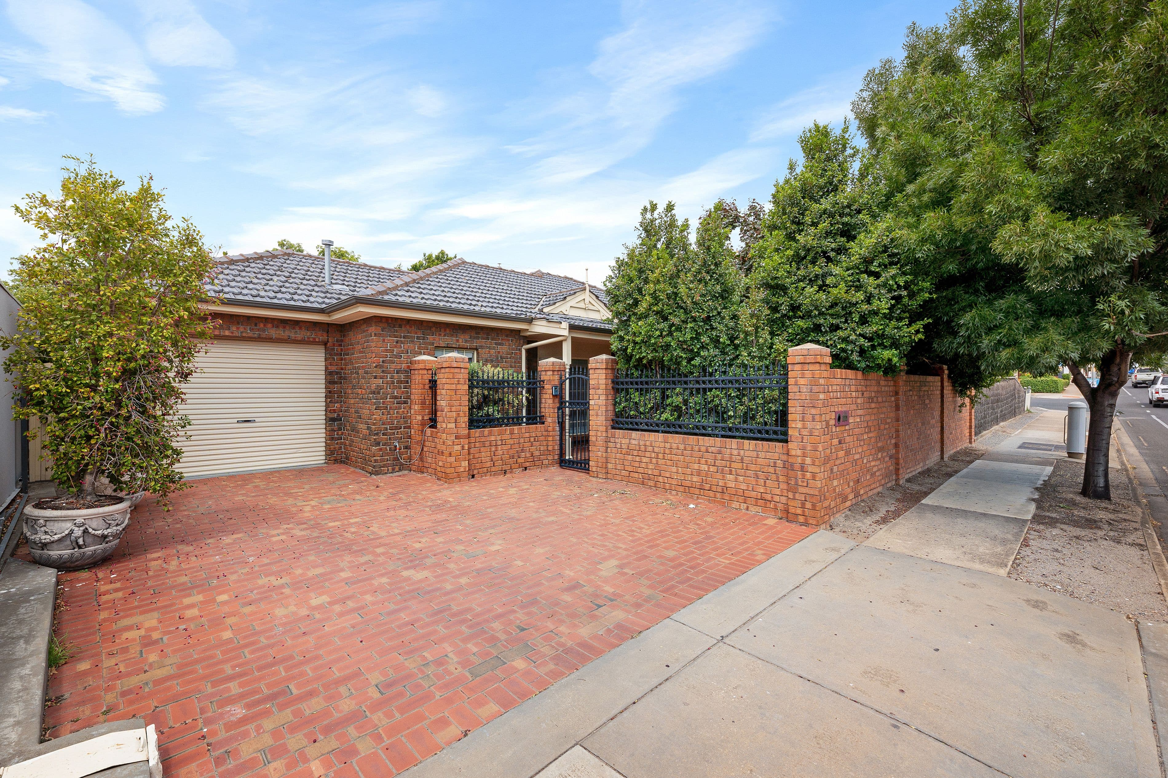 560 Lower North East Road, Campbelltown SA 5074, Campbelltown - Image 1