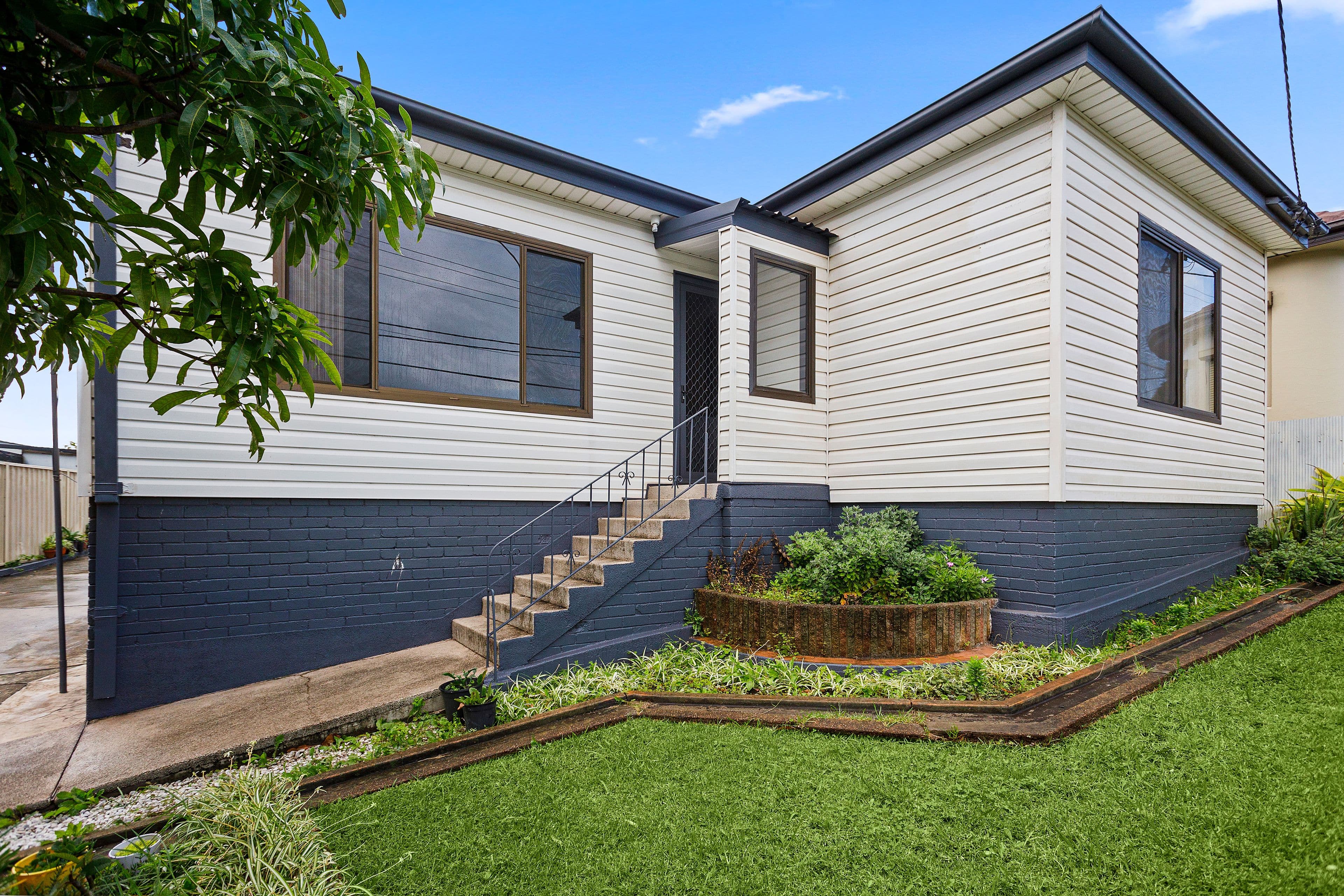 65 Lake Avenue, Cringila NSW 2502, Cringila - Image 1
