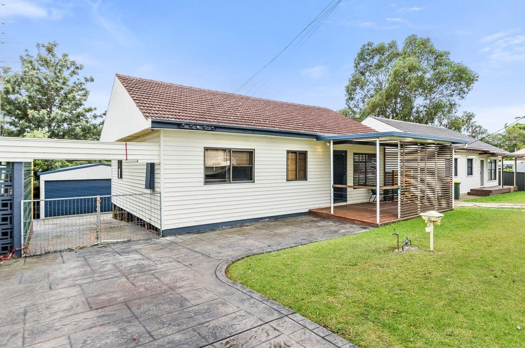 8 Lismore Street, Bellambi - Image 1