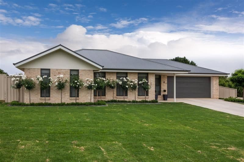9 King Place, Tumut - Image 1