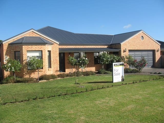 9 McVicar Street, KOROIT VIC 3282, Koroit - Image 1
