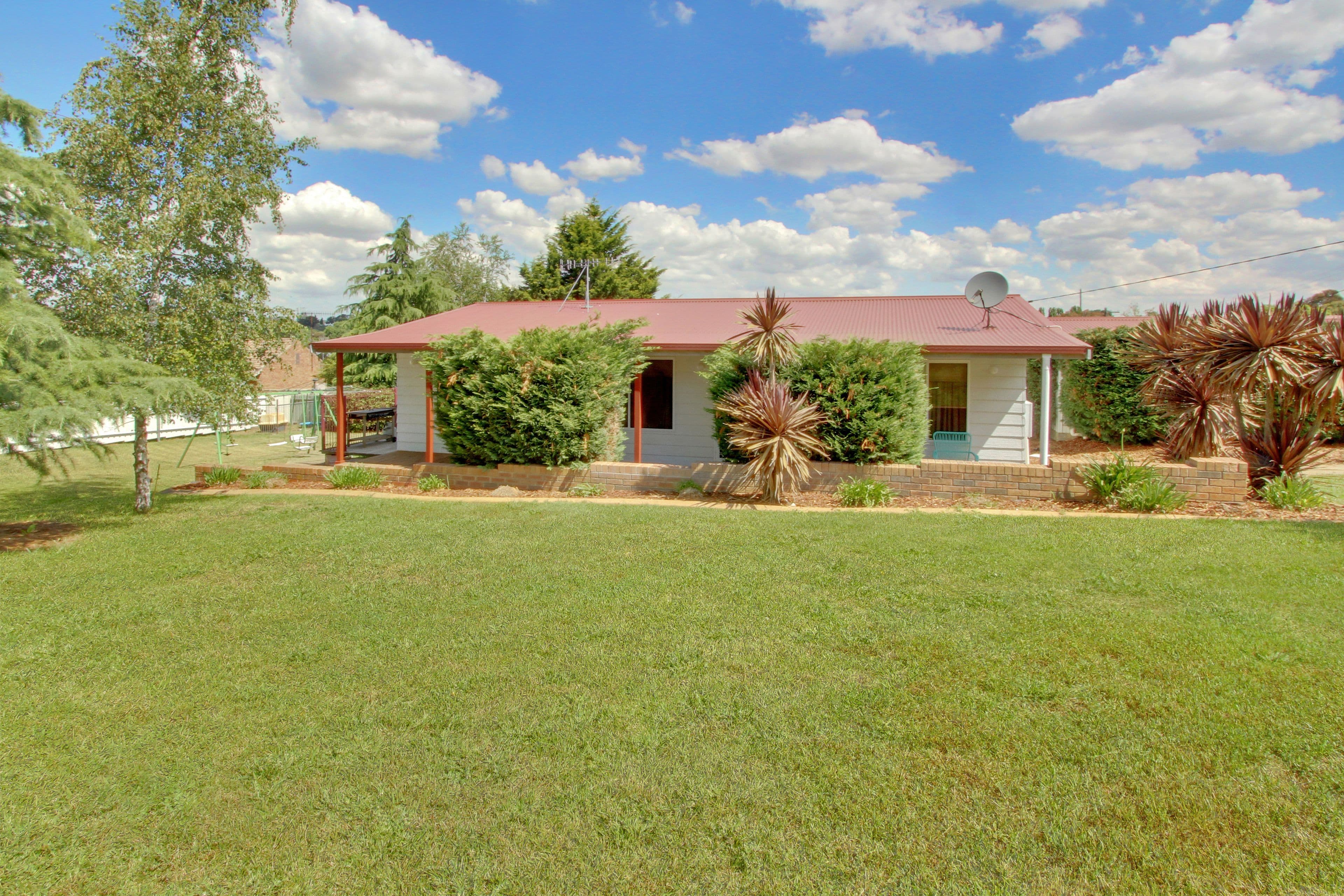 5 Carr Street, Crookwell - Image 1