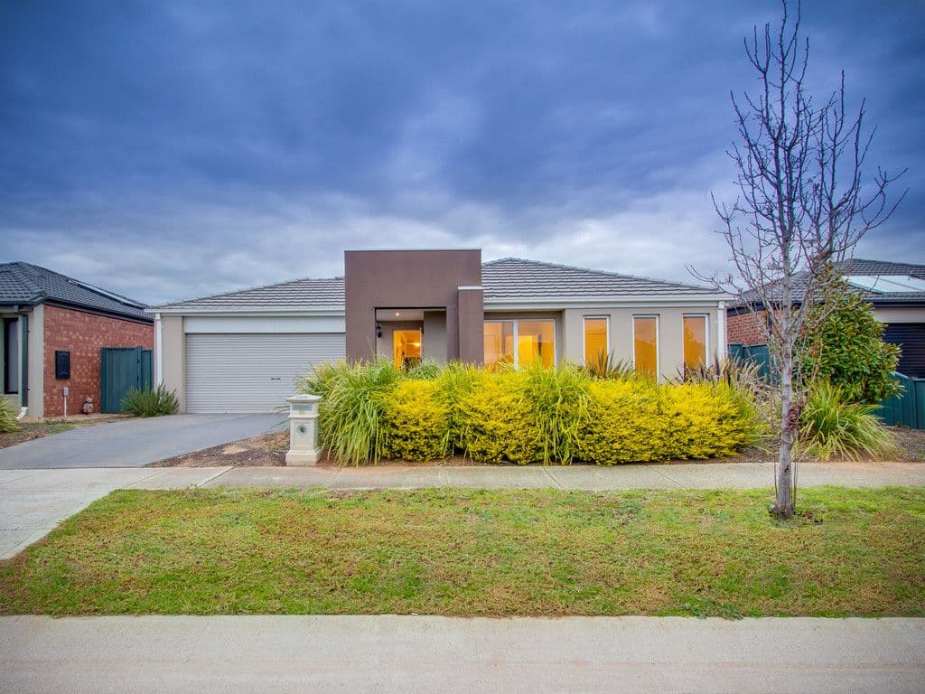 22 Garden View Drive, Tarneit VIC 3029, Tarneit - Image 1