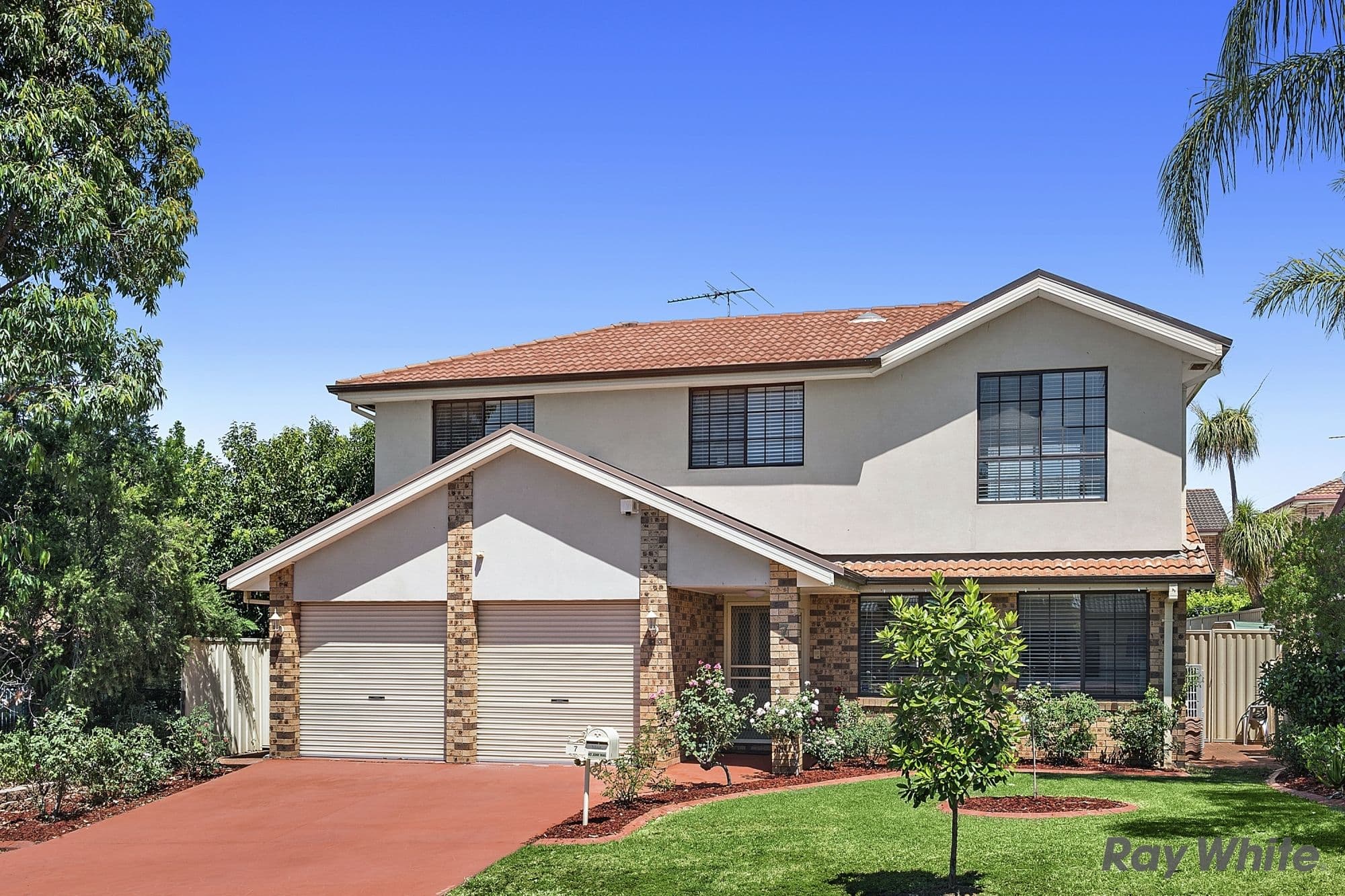 7 Farmer Close, Glenwood - Image 1