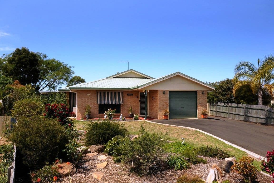 9 Lachlan Court, WESTBROOK QLD 4350, Westbrook - Image 1