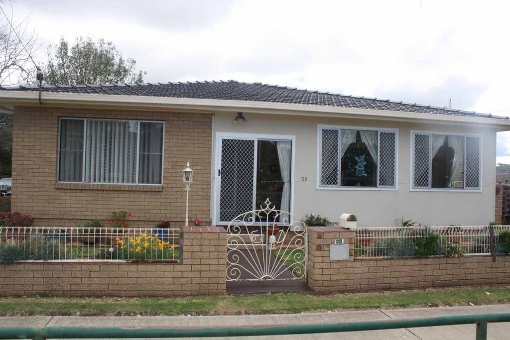 28 Edward Street, GLEN INNES NSW 2370, Glen Innes - Image 1