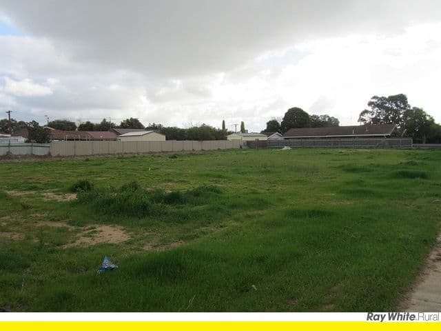 424-434 Poictiers Street, Deniliquin NSW 2710, Deniliquin - Image 1
