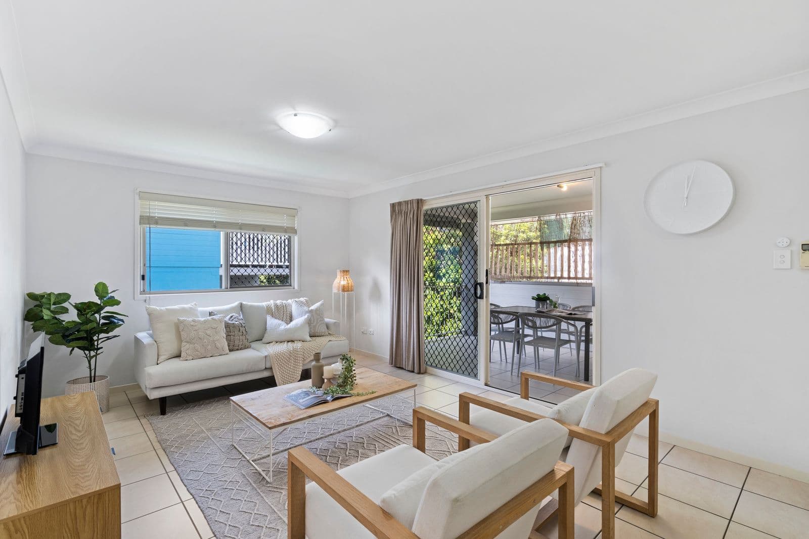 13 Broadway, Belgrave, Belgrave - Image 1