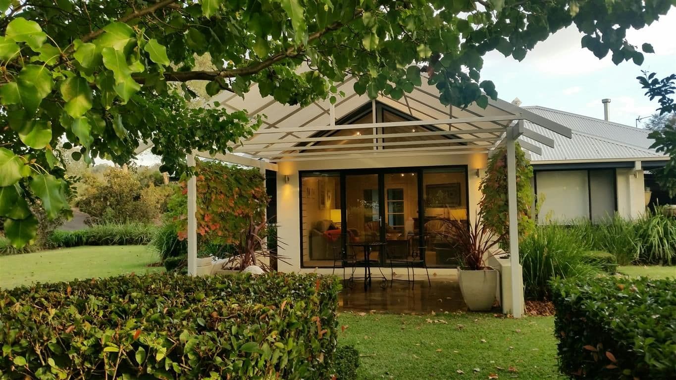 14 Eden Valley Road, Warranwood
1,032 m2, Warranwood - Image 1