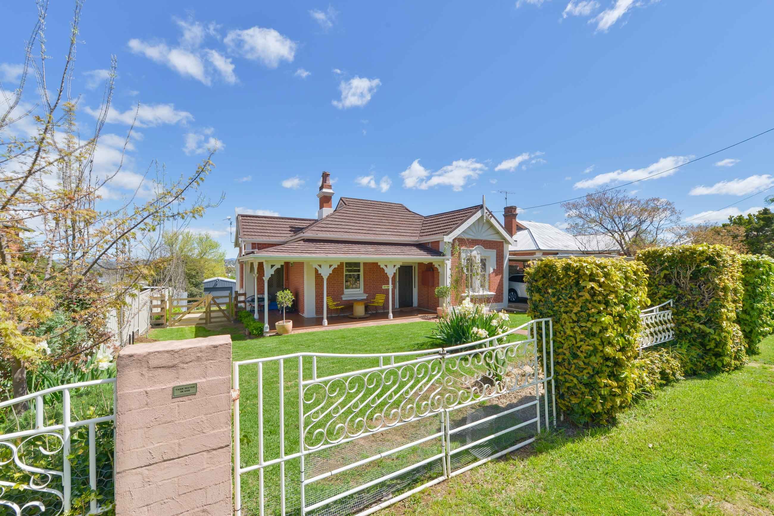 161 Carthage Street, Tamworth NSW 2340, Tamworth - Image 1