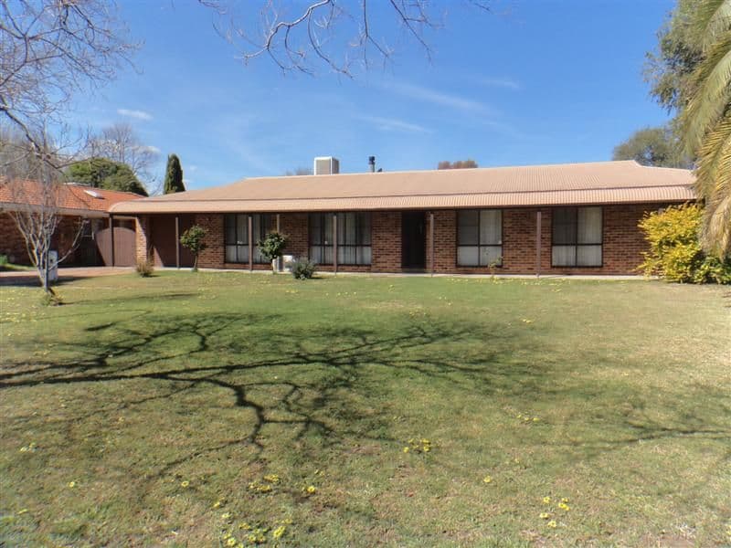 22 Gipps Street, Wellington NSW 2820, Wellington - Image 1