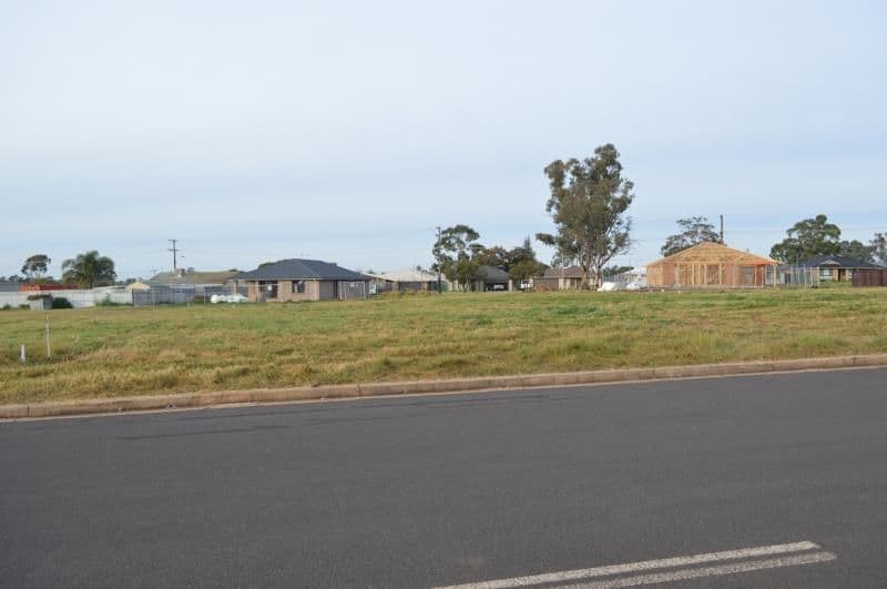 28 Spears Drive, DUBBO NSW 2830, Dubbo - Image 1