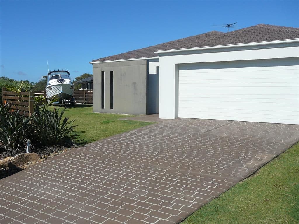 12 Aqua Crescent, REDLAND BAY QLD 4165, Redland Bay - Image 1