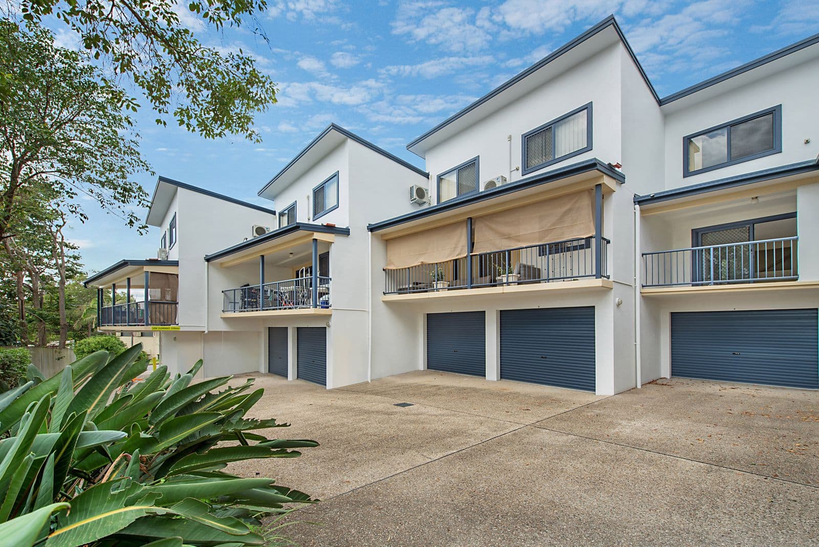 9 Freda Street, Upper Mount Gravatt QLD 4122, Upper Mount Gravatt - Image 1