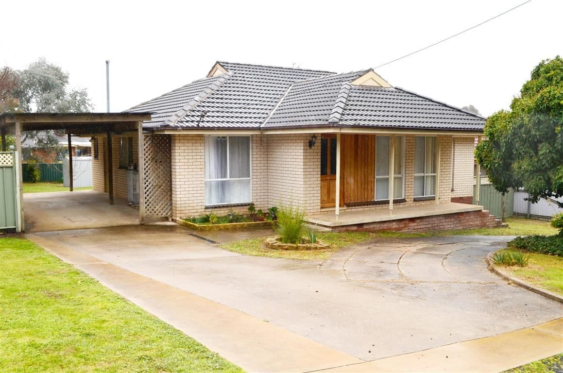 23 Quandong Avenue, Tumut - Image 1