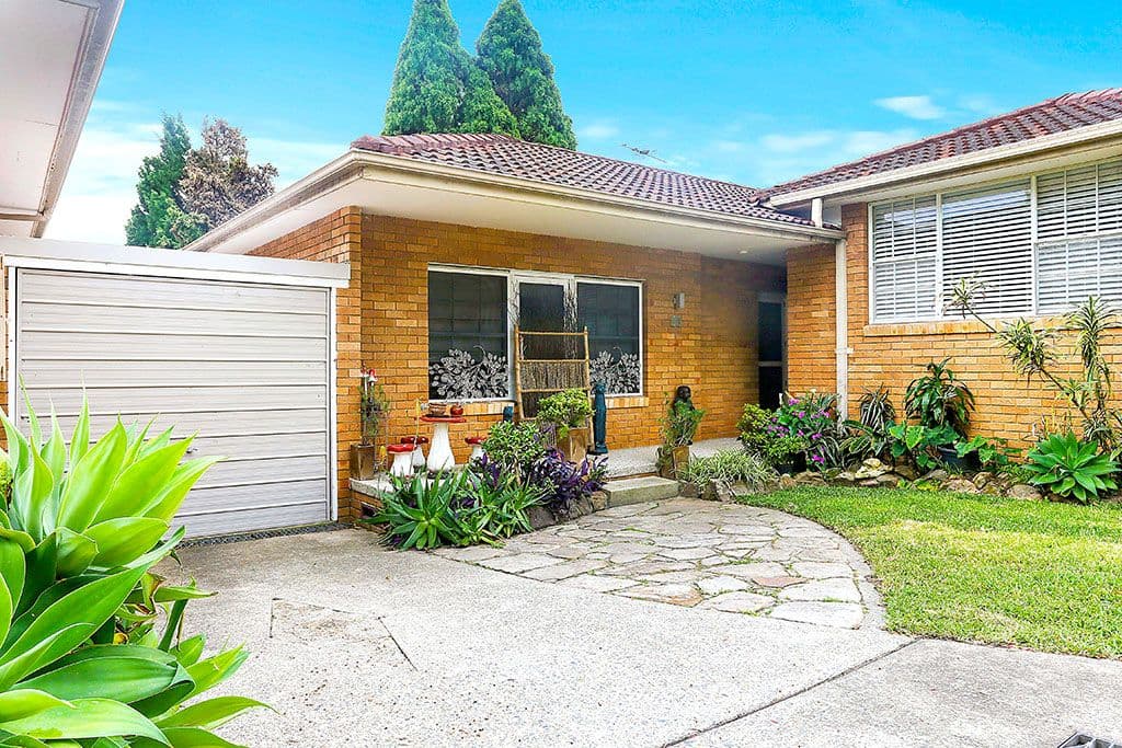 19 Lorraine Avenue, BARDWELL VALLEY NSW 2207, Bardwell Valley - Image 1