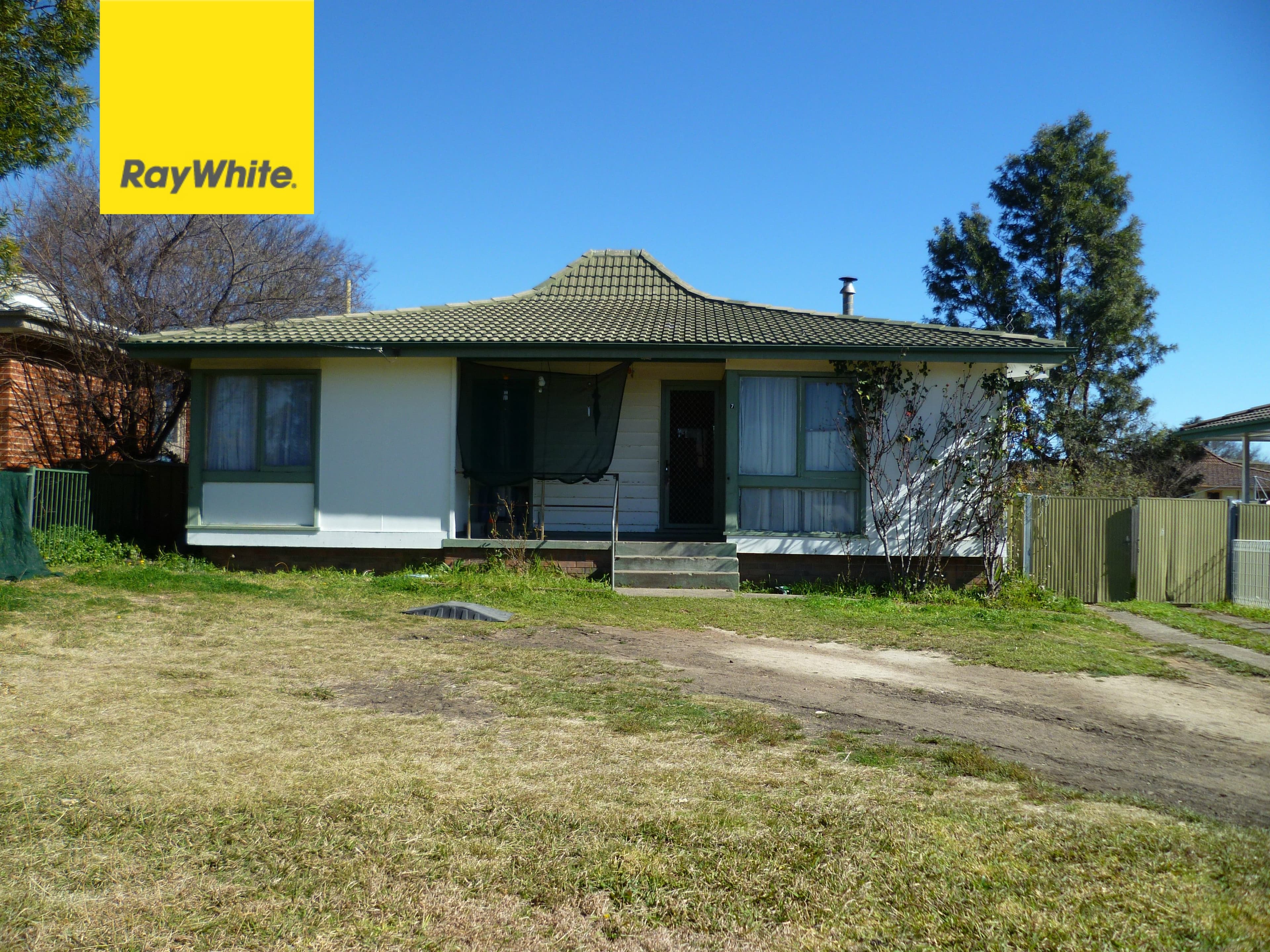 7 Cunningham Place, Inverell - Image 1