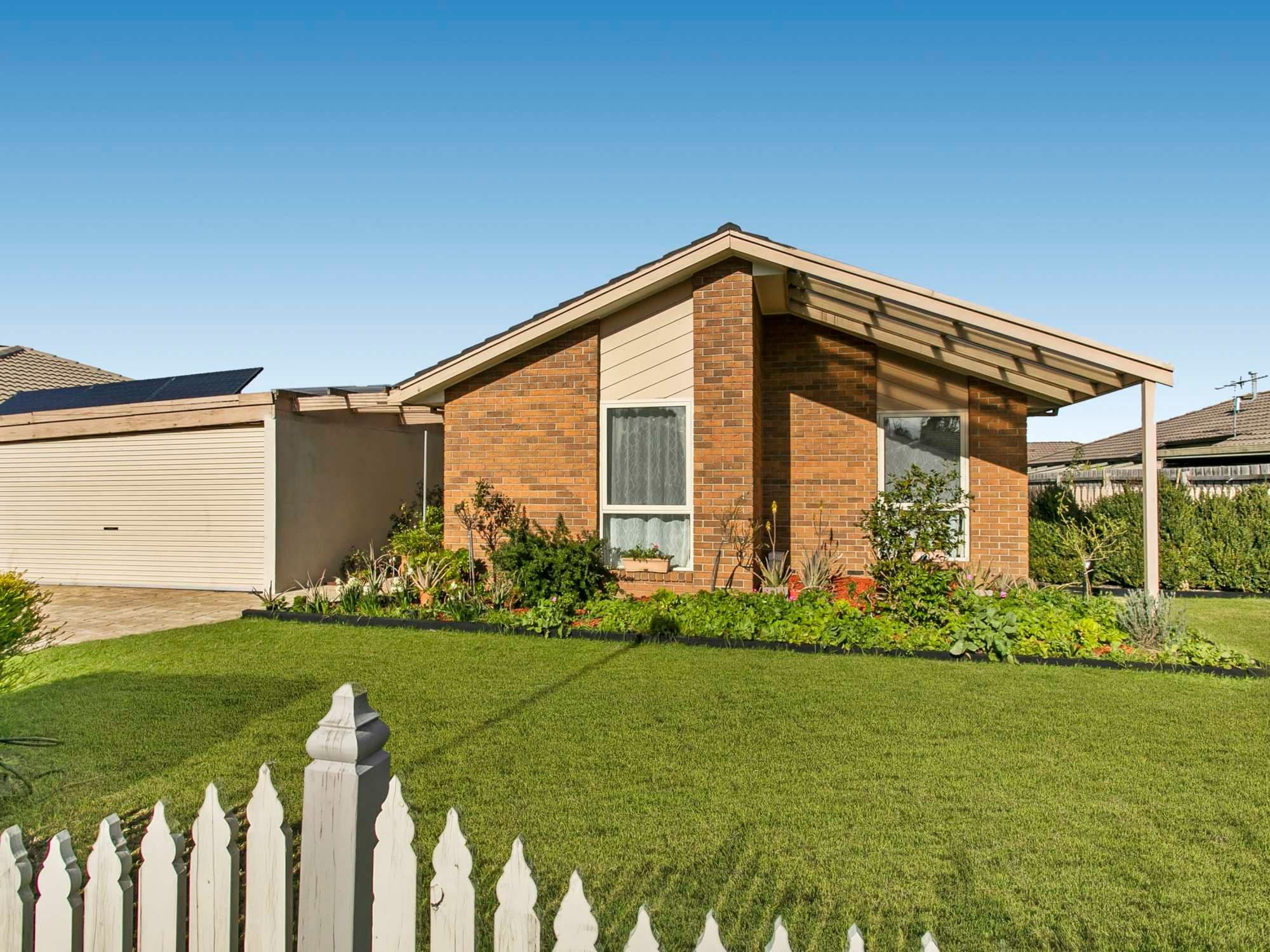 14 Hollydale Close, Berwick VIC 3806, Berwick - Image 1