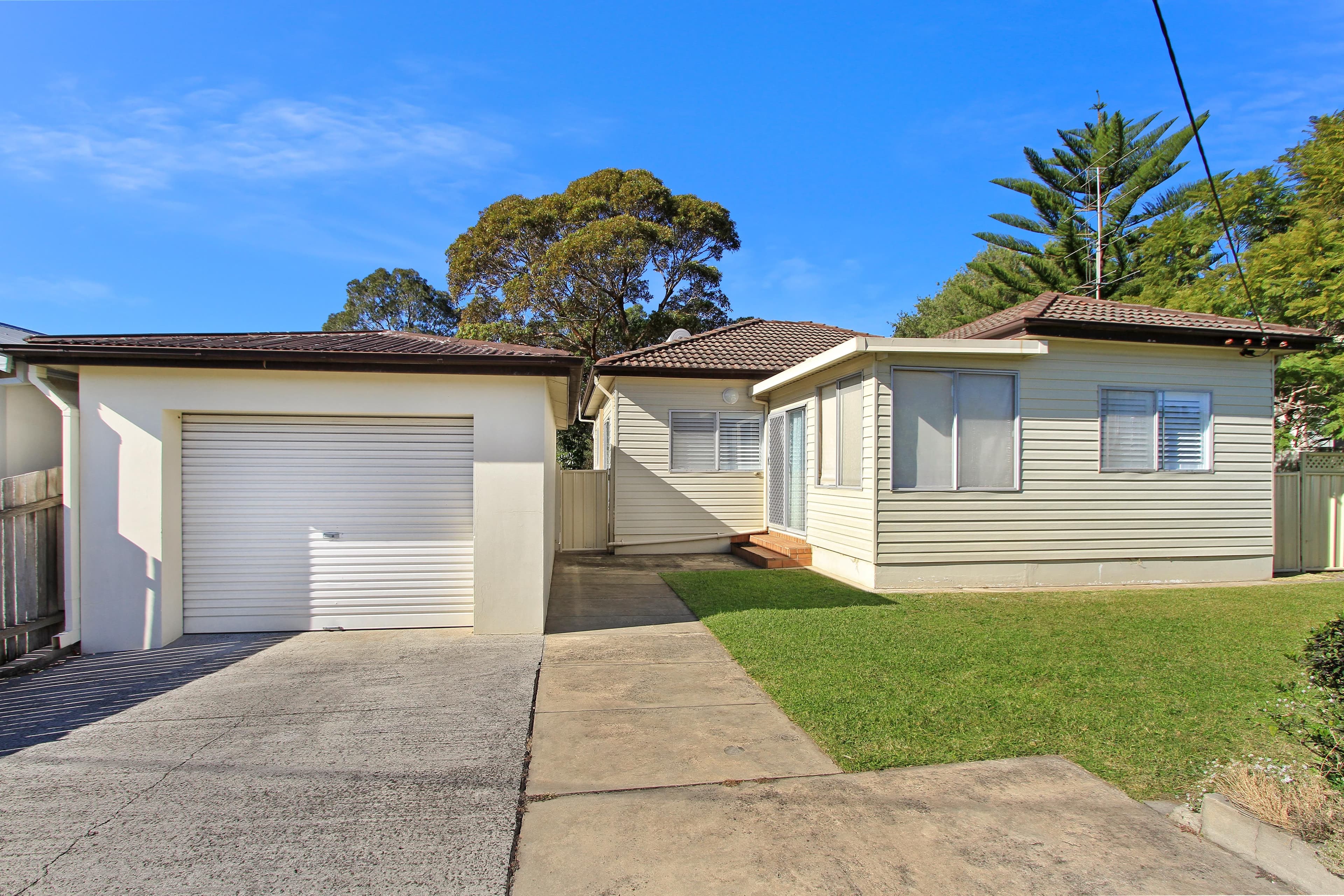 37 Daisy Street, Fairy Meadow - Image 1