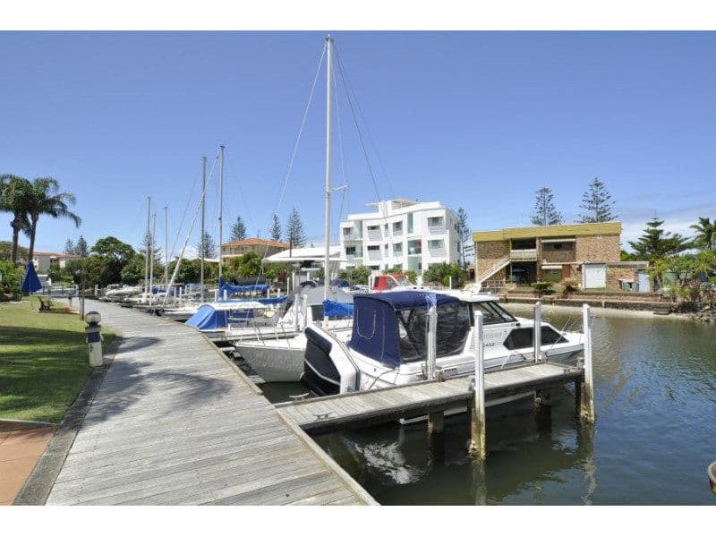 37 Bayview Street, RUNAWAY BAY QLD 4216, Runaway Bay - Image 1