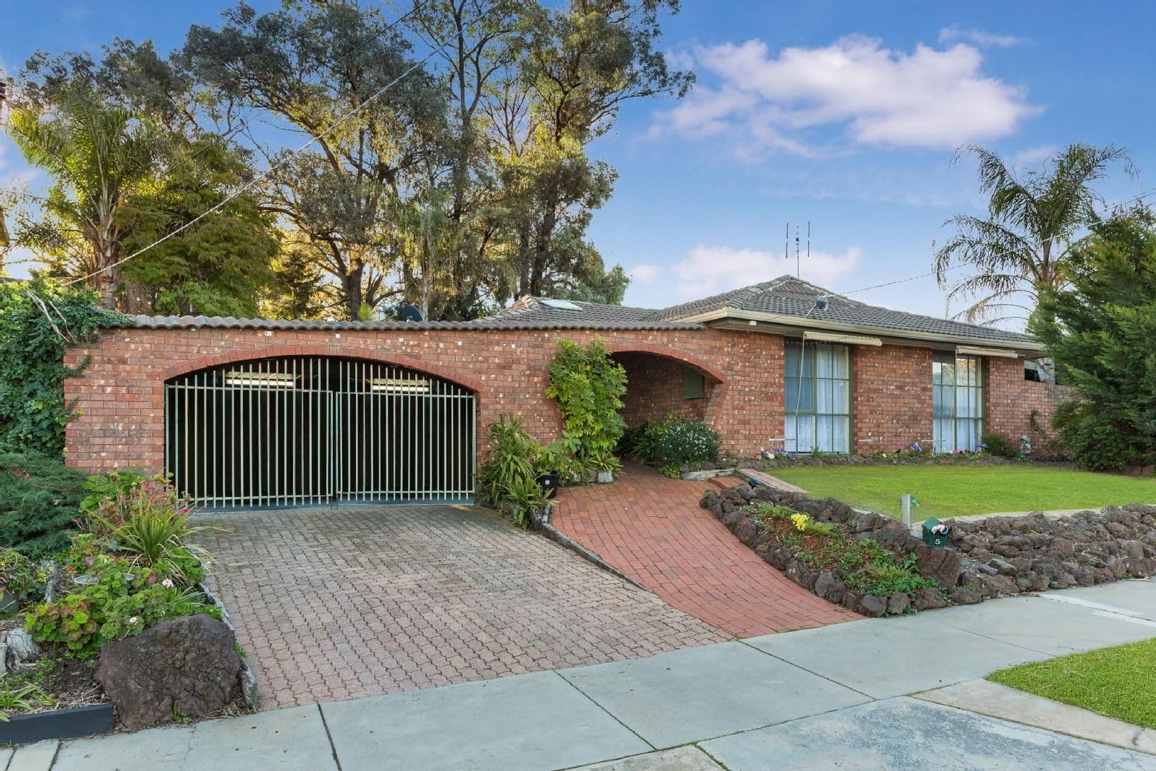 5 Boronia Crescent, Strathdale VIC 3550, Strathdale - Image 1