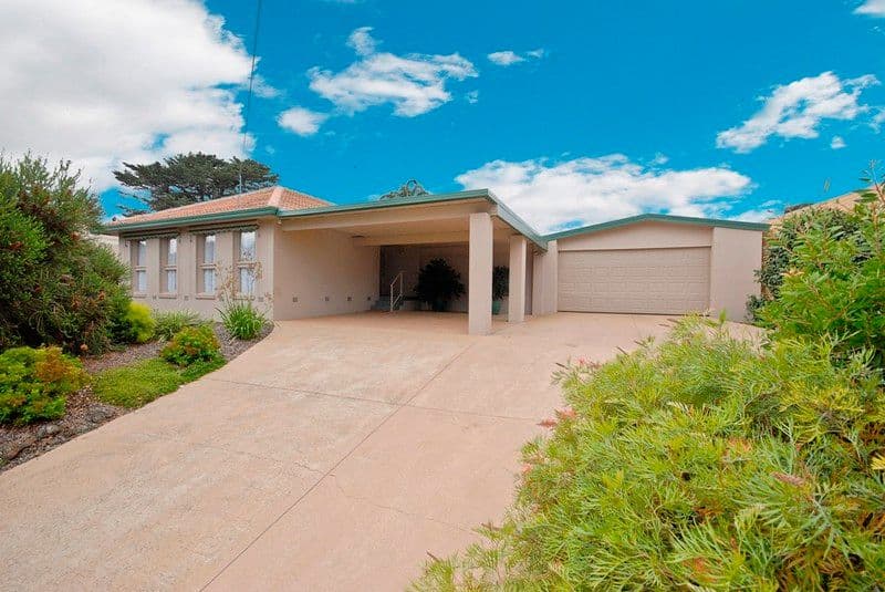 42 Country Club Drive, CHIRNSIDE PARK VIC 3116, Chirnside Park - Image 1