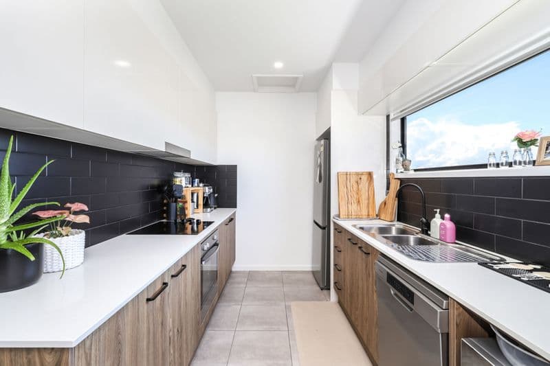 12 Kessler Street, Baringa - Image 1