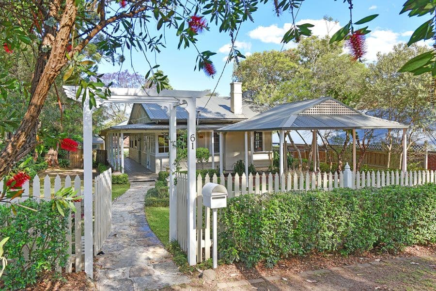 61 Mount Pleasant Avenue, Normanhurst - Image 1